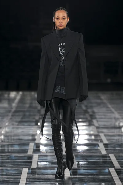 Look 1